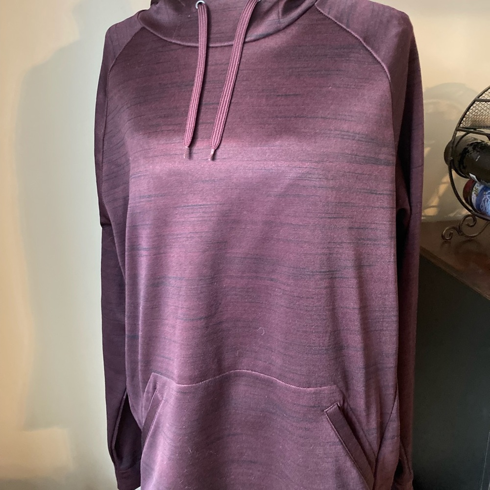 TEK GEAR Warm Tek top
